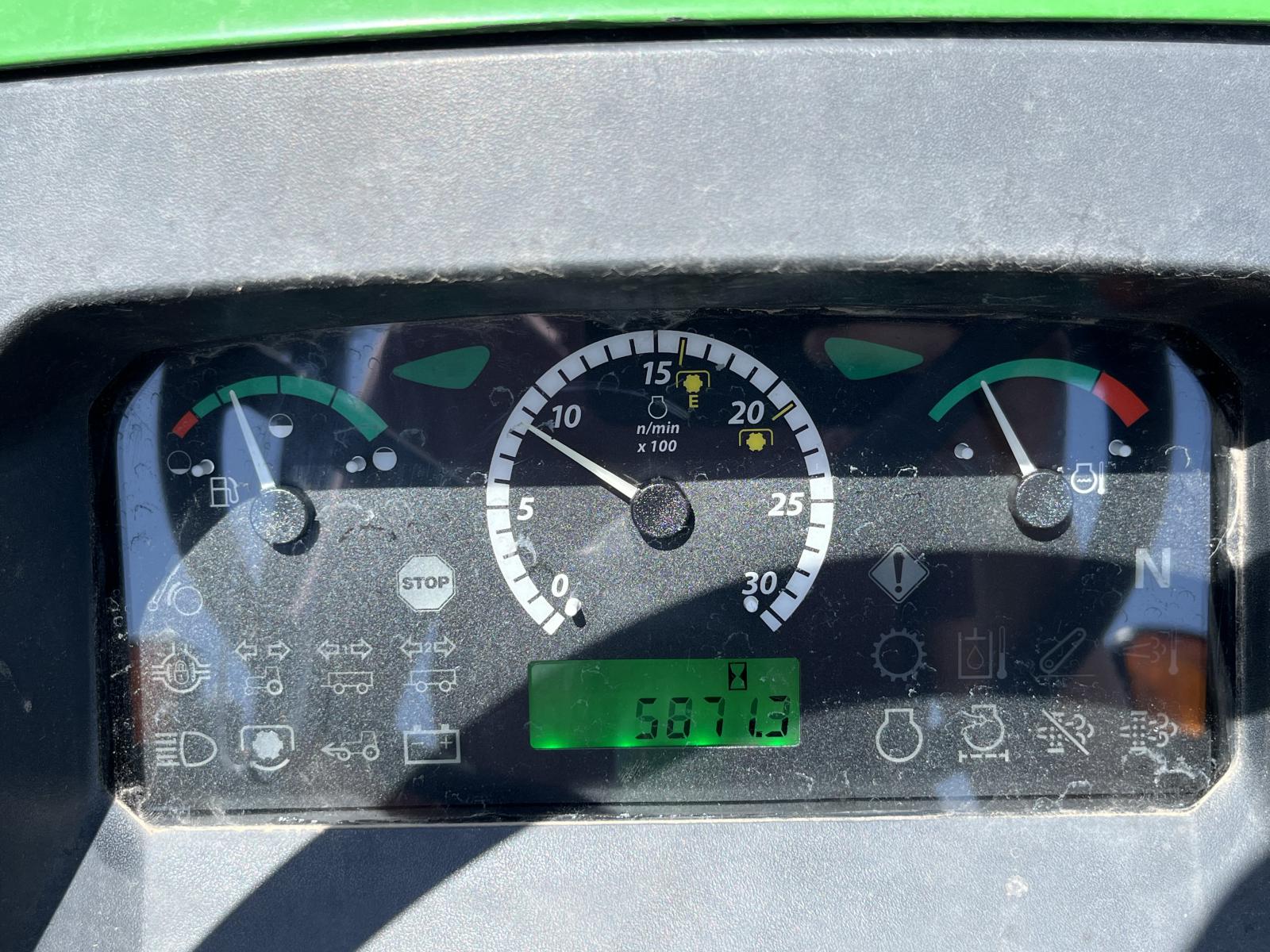 ./imagenes/INVOICE/2019/18007/JOHN DEERE 5055E (12).JPG